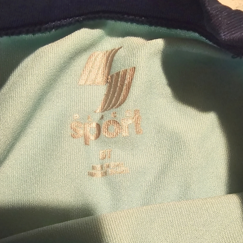 Childrens Place Boys 5T Rashguard Swim Shirt - Picture 3 of 3